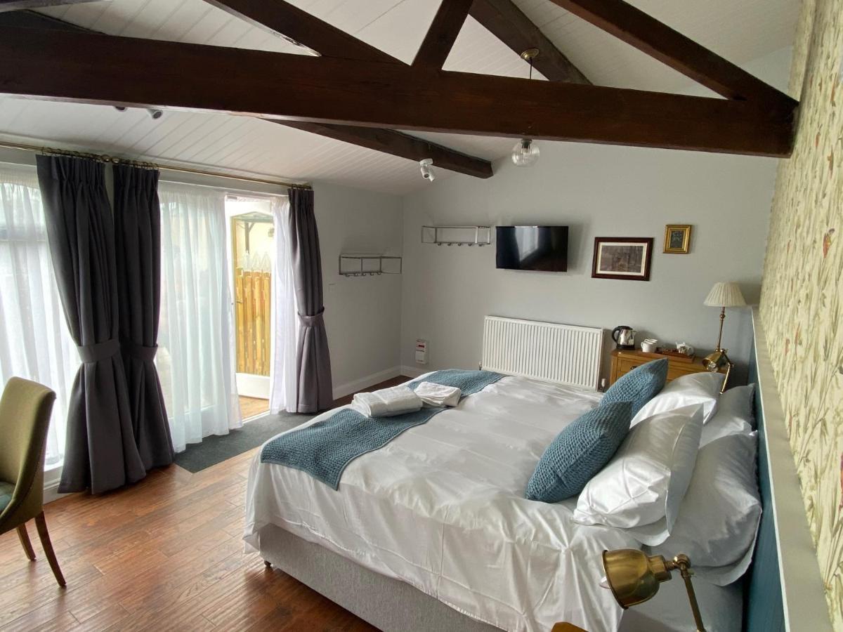 Three Bishops Bed and breakfast